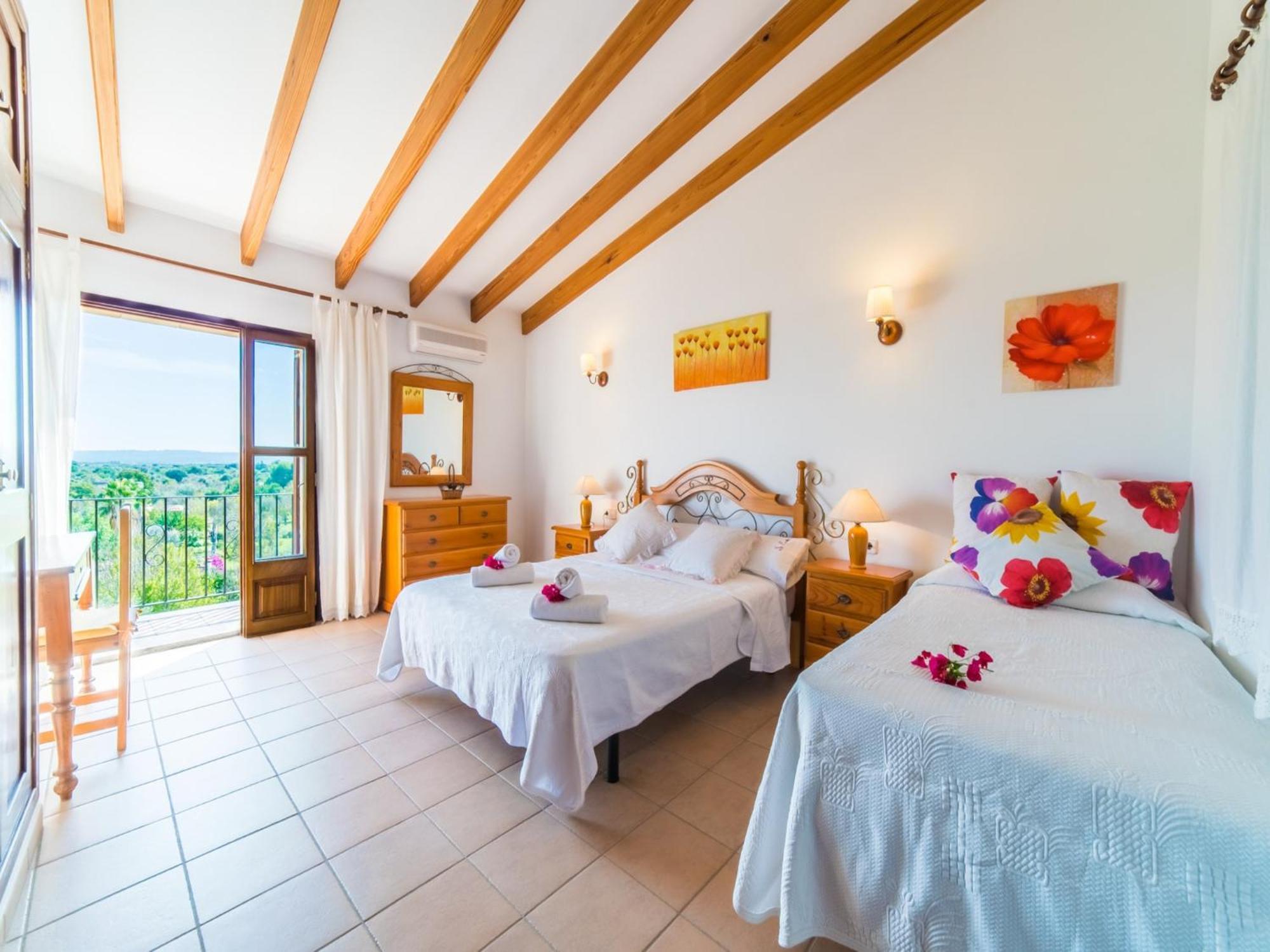 Ferienhaus Charming Finca, 500m From